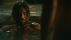 extant_GameOfThrones_3x04-KissedByFire_3660