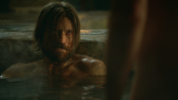 extant_GameOfThrones_3x04-KissedByFire_3667