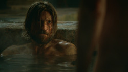extant_GameOfThrones_3x04-KissedByFire_3668