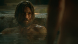 extant_GameOfThrones_3x04-KissedByFire_3671