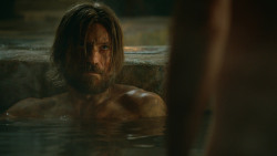 extant_GameOfThrones_3x04-KissedByFire_3672