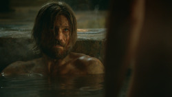extant_GameOfThrones_3x04-KissedByFire_3674