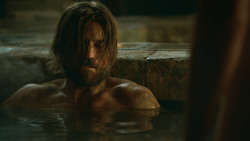 extant_GameOfThrones_3x04-KissedByFire_3685