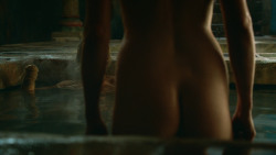 extant_GameOfThrones_3x04-KissedByFire_3694