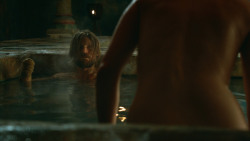 extant_GameOfThrones_3x04-KissedByFire_3697