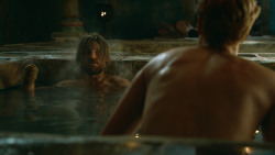 extant_GameOfThrones_3x04-KissedByFire_3698