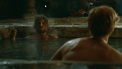 extant_GameOfThrones_3x04-KissedByFire_3699