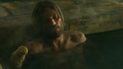 extant_GameOfThrones_3x04-KissedByFire_3714