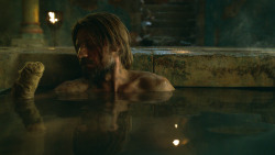 extant_GameOfThrones_3x04-KissedByFire_3740
