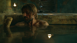 extant_GameOfThrones_3x04-KissedByFire_3746