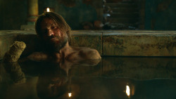 extant_GameOfThrones_3x04-KissedByFire_3777