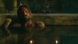 extant_GameOfThrones_3x04-KissedByFire_3782