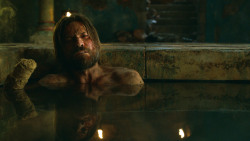 extant_GameOfThrones_3x04-KissedByFire_3783