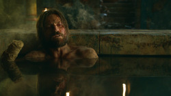 extant_GameOfThrones_3x04-KissedByFire_3799