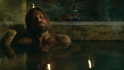 extant_GameOfThrones_3x04-KissedByFire_3805