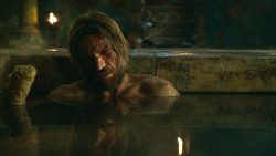 extant_GameOfThrones_3x04-KissedByFire_3820