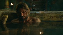 extant_GameOfThrones_3x04-KissedByFire_3826