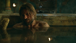 extant_GameOfThrones_3x04-KissedByFire_3831