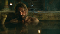 extant_GameOfThrones_3x04-KissedByFire_3841