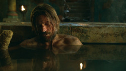 extant_GameOfThrones_3x04-KissedByFire_3852