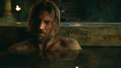 extant_GameOfThrones_3x04-KissedByFire_3915