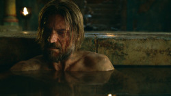 extant_GameOfThrones_3x04-KissedByFire_3923