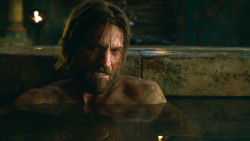 extant_GameOfThrones_3x04-KissedByFire_3988