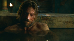 extant_GameOfThrones_3x04-KissedByFire_3997