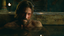 extant_GameOfThrones_3x04-KissedByFire_4031