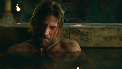 extant_GameOfThrones_3x04-KissedByFire_4033
