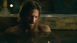 extant_GameOfThrones_3x04-KissedByFire_4040