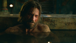 extant_GameOfThrones_3x04-KissedByFire_4043