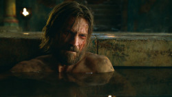 extant_GameOfThrones_3x04-KissedByFire_4044