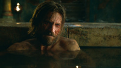 extant_GameOfThrones_3x04-KissedByFire_4045