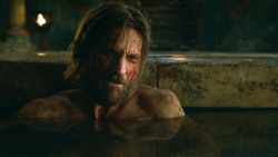extant_GameOfThrones_3x04-KissedByFire_4046