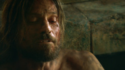 extant_GameOfThrones_3x04-KissedByFire_4122