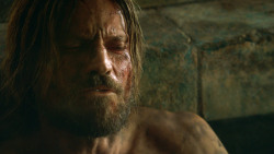 extant_GameOfThrones_3x04-KissedByFire_4126