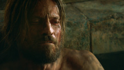 extant_GameOfThrones_3x04-KissedByFire_4131