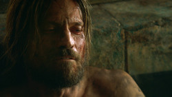 extant_GameOfThrones_3x04-KissedByFire_4133