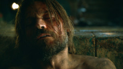 extant_GameOfThrones_3x04-KissedByFire_4142