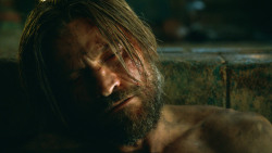extant_GameOfThrones_3x04-KissedByFire_4193