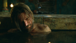 extant_GameOfThrones_3x04-KissedByFire_4208