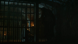 extant_GameOfThrones_3x04-KissedByFire_4253
