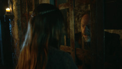extant_GameOfThrones_3x04-KissedByFire_4264