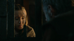 extant_GameOfThrones_3x04-KissedByFire_4279