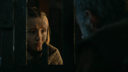 extant_GameOfThrones_3x04-KissedByFire_4290