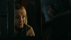 extant_GameOfThrones_3x04-KissedByFire_4291