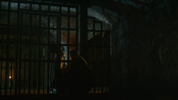 extant_GameOfThrones_3x04-KissedByFire_4299