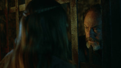 extant_GameOfThrones_3x04-KissedByFire_4300