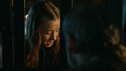 extant_GameOfThrones_3x04-KissedByFire_4303
